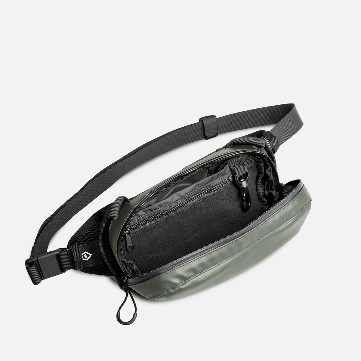 D1 Fanny Pack in Wasatch Green - Image 3