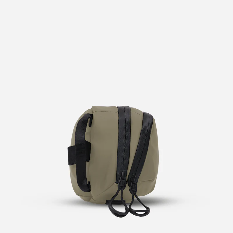 Tech Bag Large in Yuma Tan - Image 2